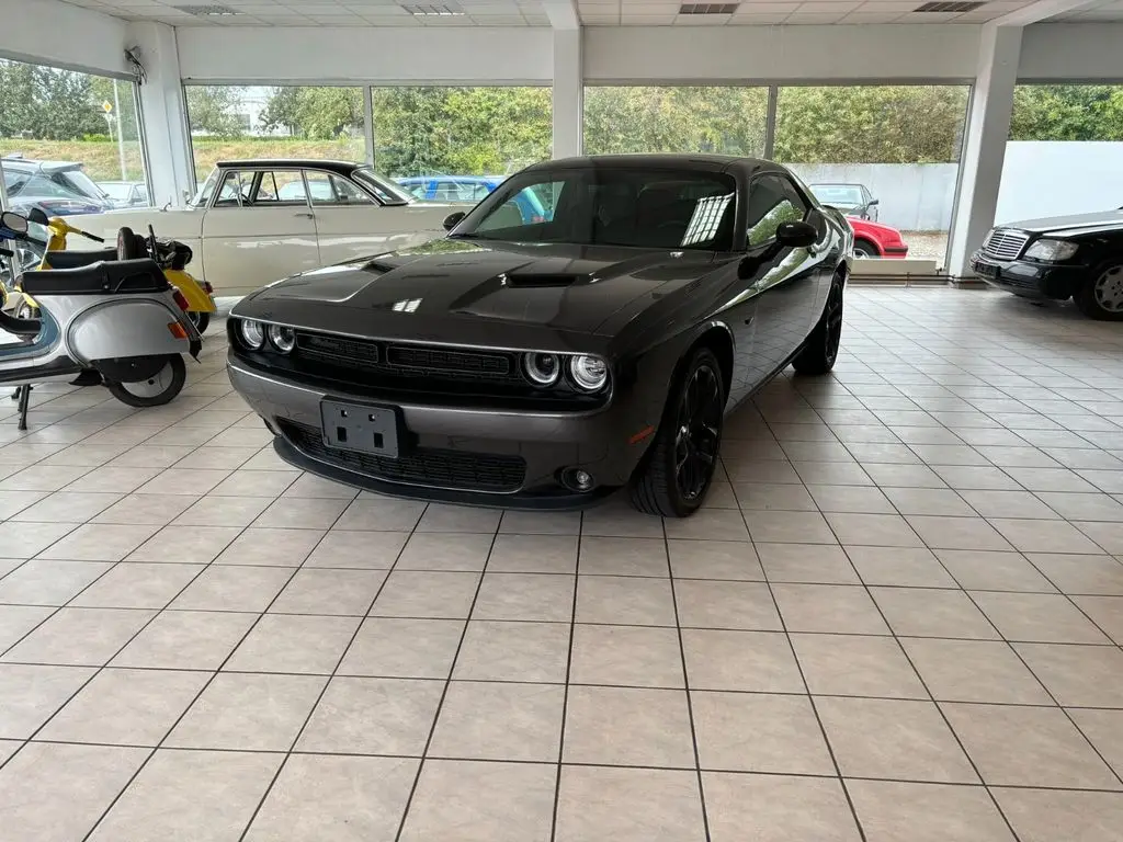 Photo 1 : Dodge Challenger 2024 Non renseigné