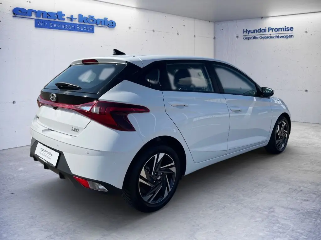 Photo 1 : Hyundai I20 2023 Petrol