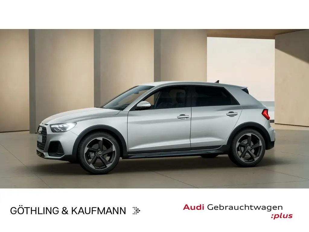 Photo 1 : Audi A1 2023 Essence