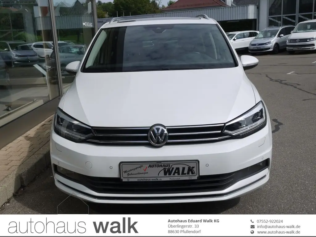 Photo 1 : Volkswagen Touran 2020 Essence