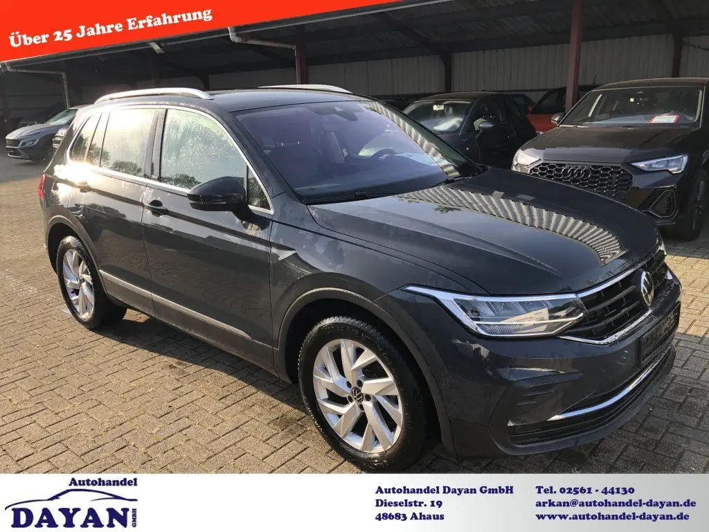 Photo 1 : Volkswagen Tiguan 2023 Essence