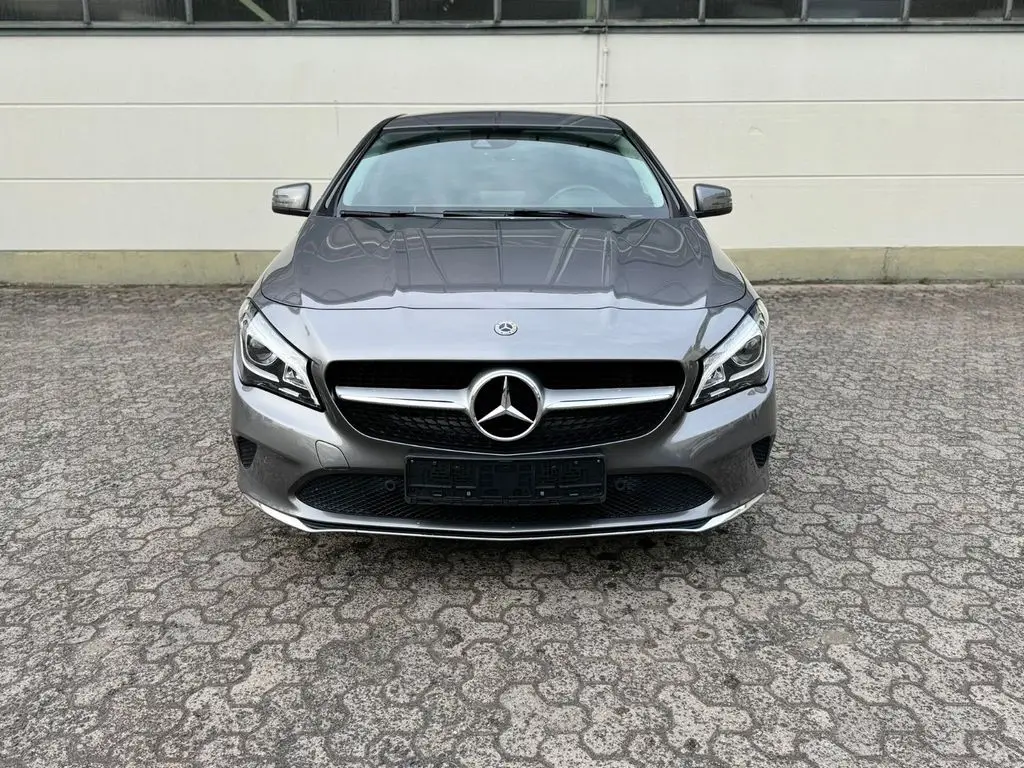 Photo 1 : Mercedes-benz Classe Cla 2018 Essence