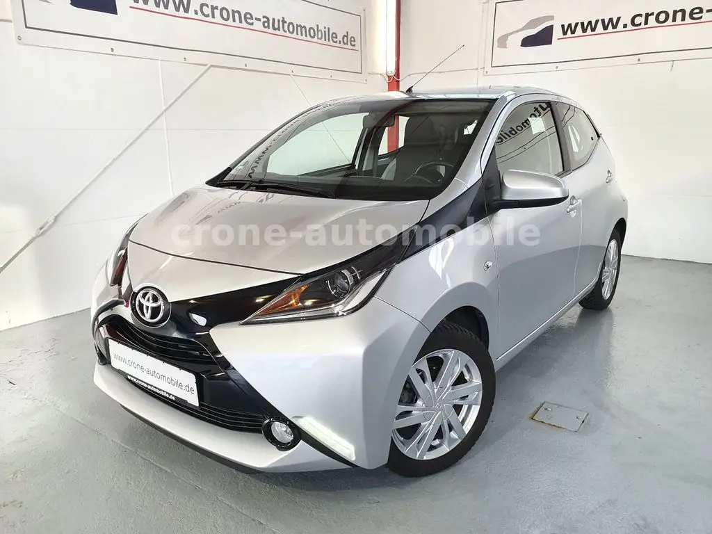 Photo 1 : Toyota Aygo X 2016 Petrol