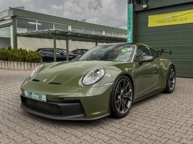 Photo 1 : Porsche 992 2023 Essence