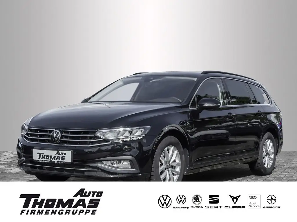 Photo 1 : Volkswagen Passat 2023 Petrol