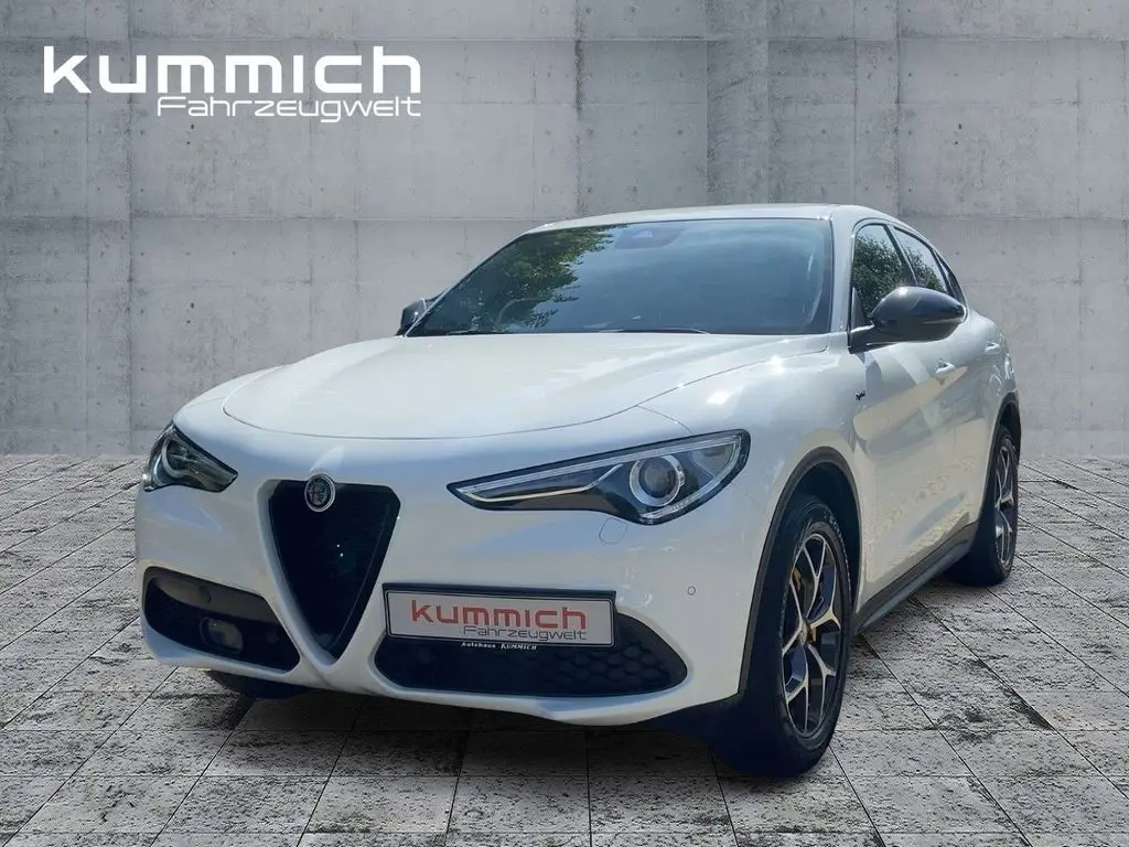 Photo 1 : Alfa Romeo Stelvio 2020 Essence