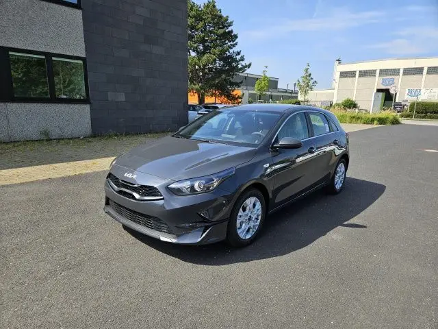 Photo 1 : Kia Ceed 2024 Petrol