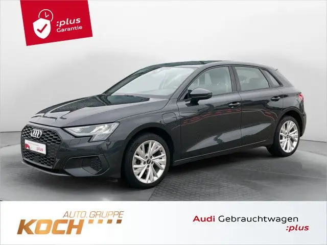 Photo 1 : Audi A3 2021 Hybride