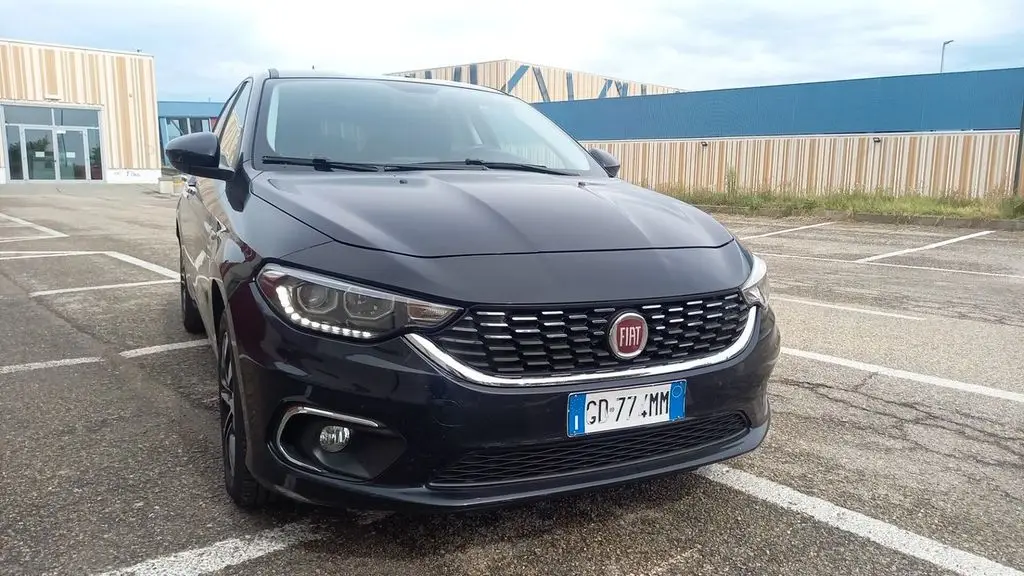 Photo 1 : Fiat Tipo 2020 Essence