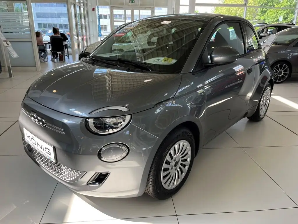 Photo 1 : Fiat 500 2023 Non renseigné