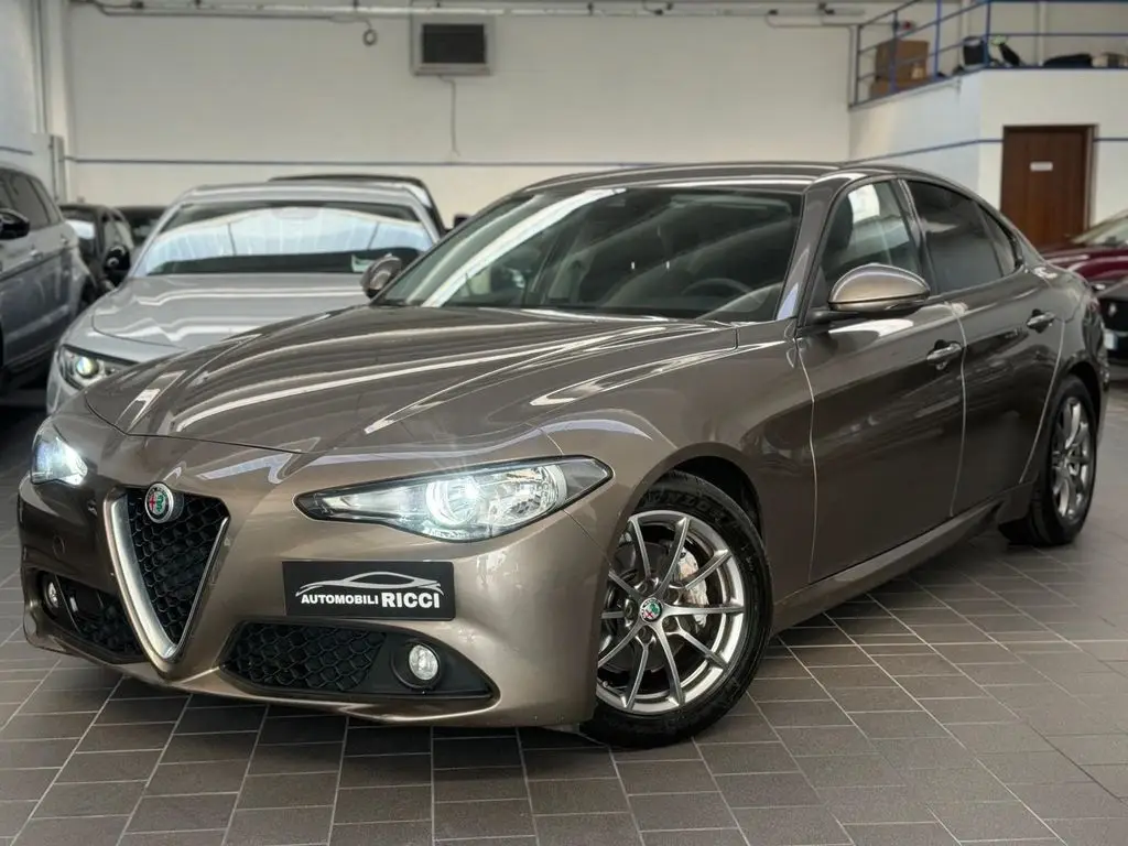 Photo 1 : Alfa Romeo Giulia 2016 Diesel