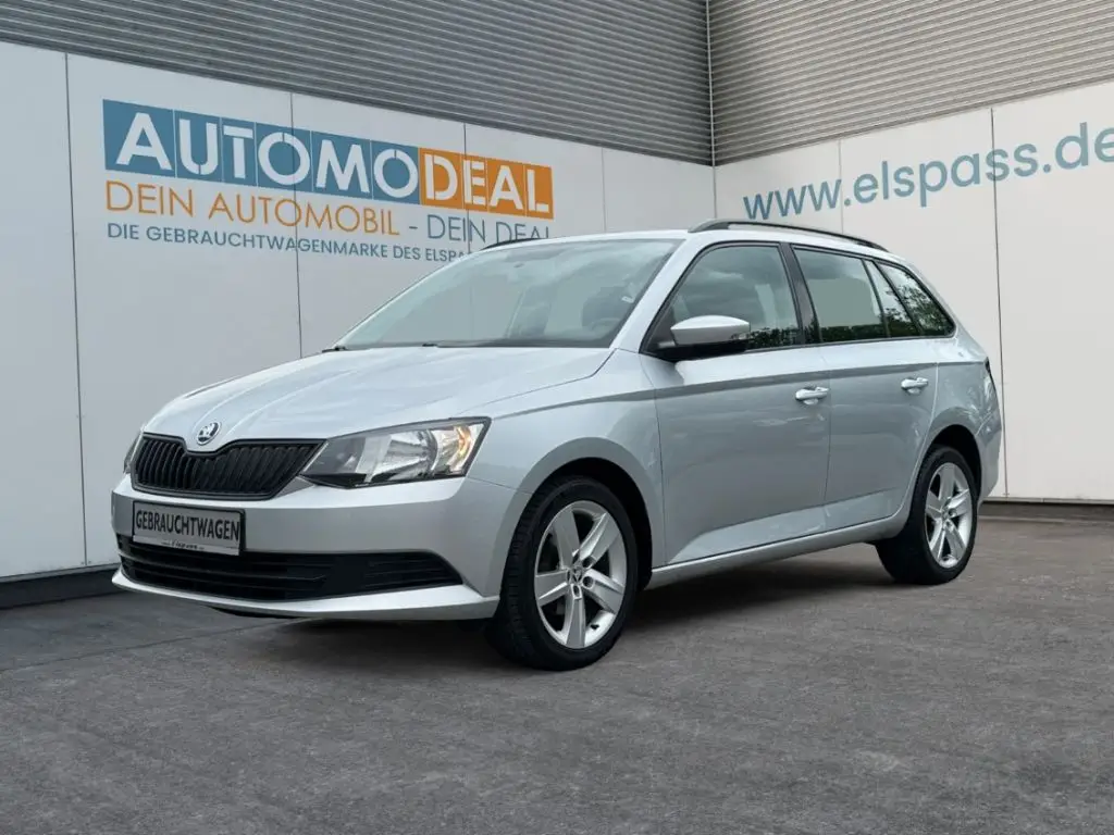 Photo 1 : Skoda Fabia 2017 Petrol