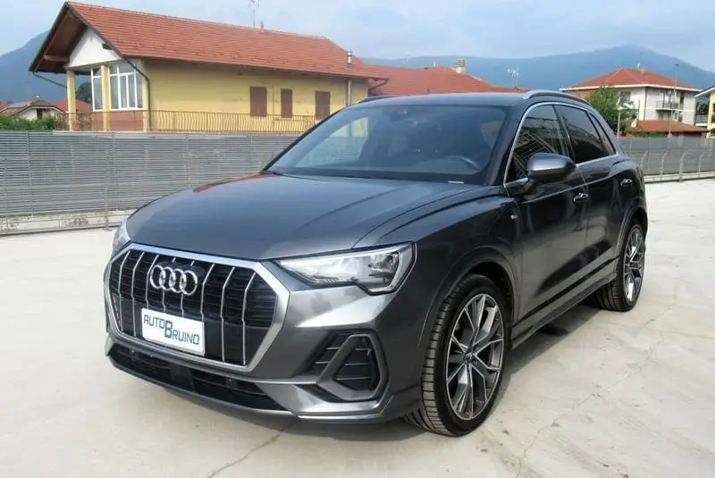 Photo 1 : Audi Q3 2020 Hybride