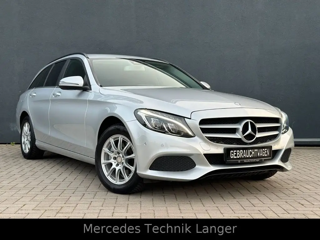 Photo 1 : Mercedes-benz Classe C 2016 Petrol