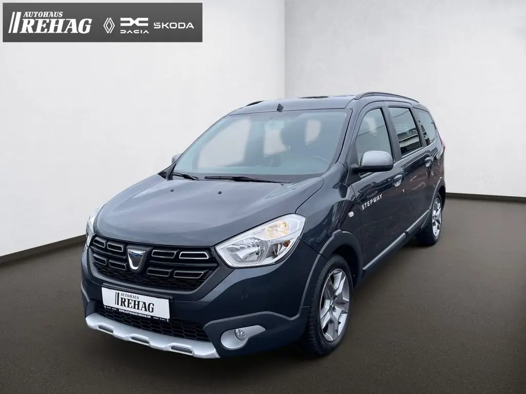 Photo 1 : Dacia Lodgy 2022 Essence