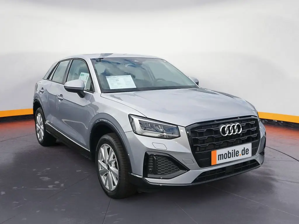 Photo 1 : Audi Q2 2023 Petrol