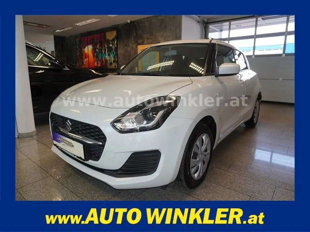 Photo 1 : Suzuki Swift 2021 Petrol