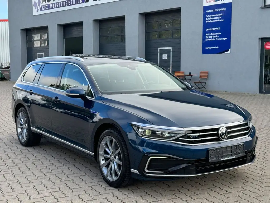 Photo 1 : Volkswagen Passat 2021 Hybride