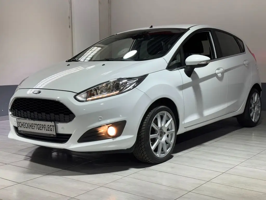 Photo 1 : Ford Fiesta 2015 Petrol