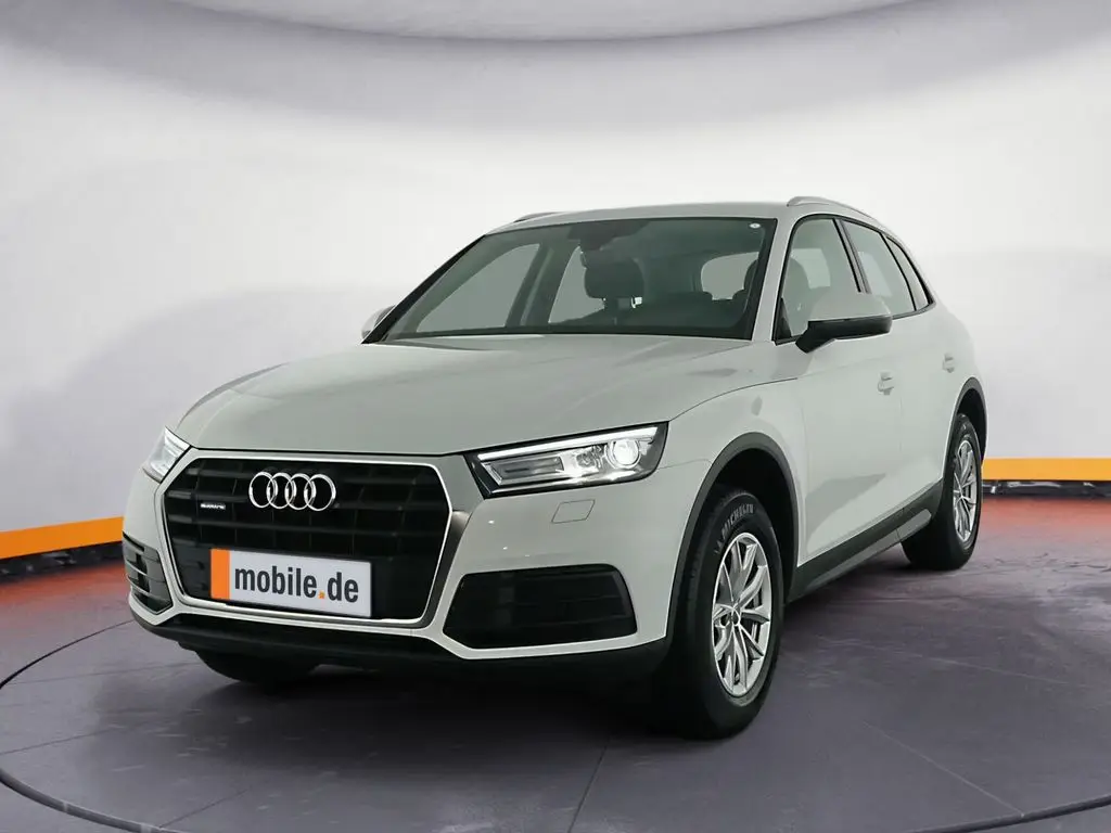 Photo 1 : Audi Q5 2020 Petrol