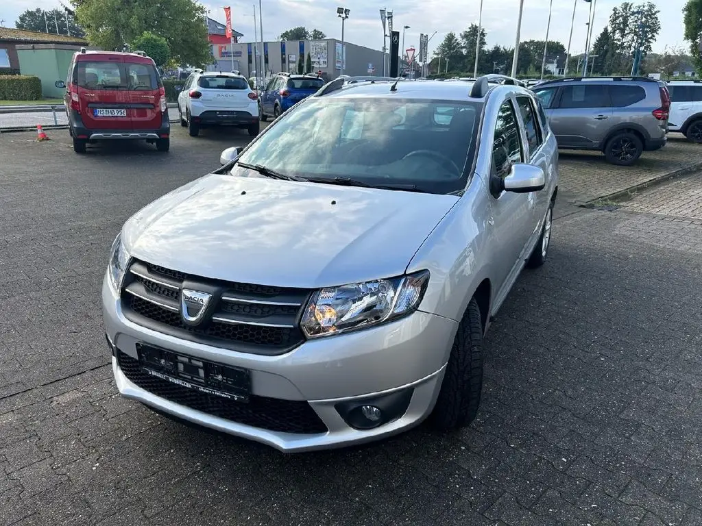 Photo 1 : Dacia Logan 2017 Essence