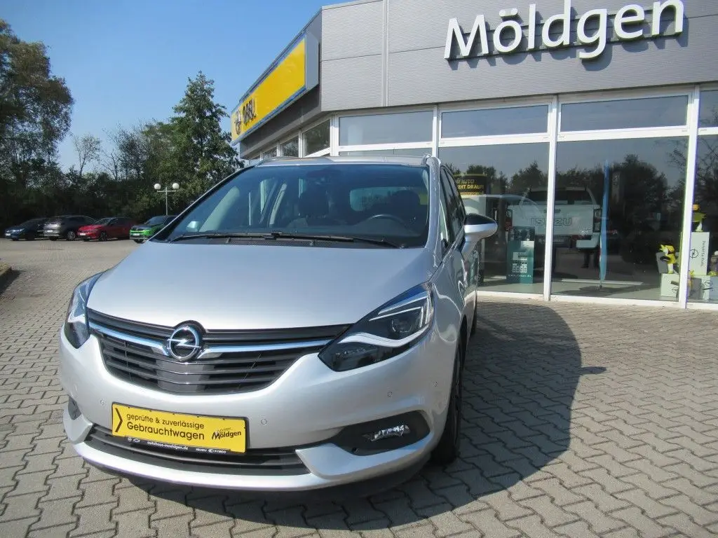 Photo 1 : Opel Zafira 2019 Diesel