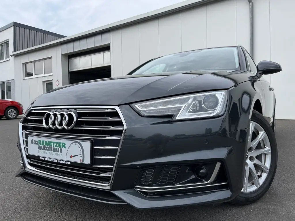 Photo 1 : Audi A4 2019 Essence