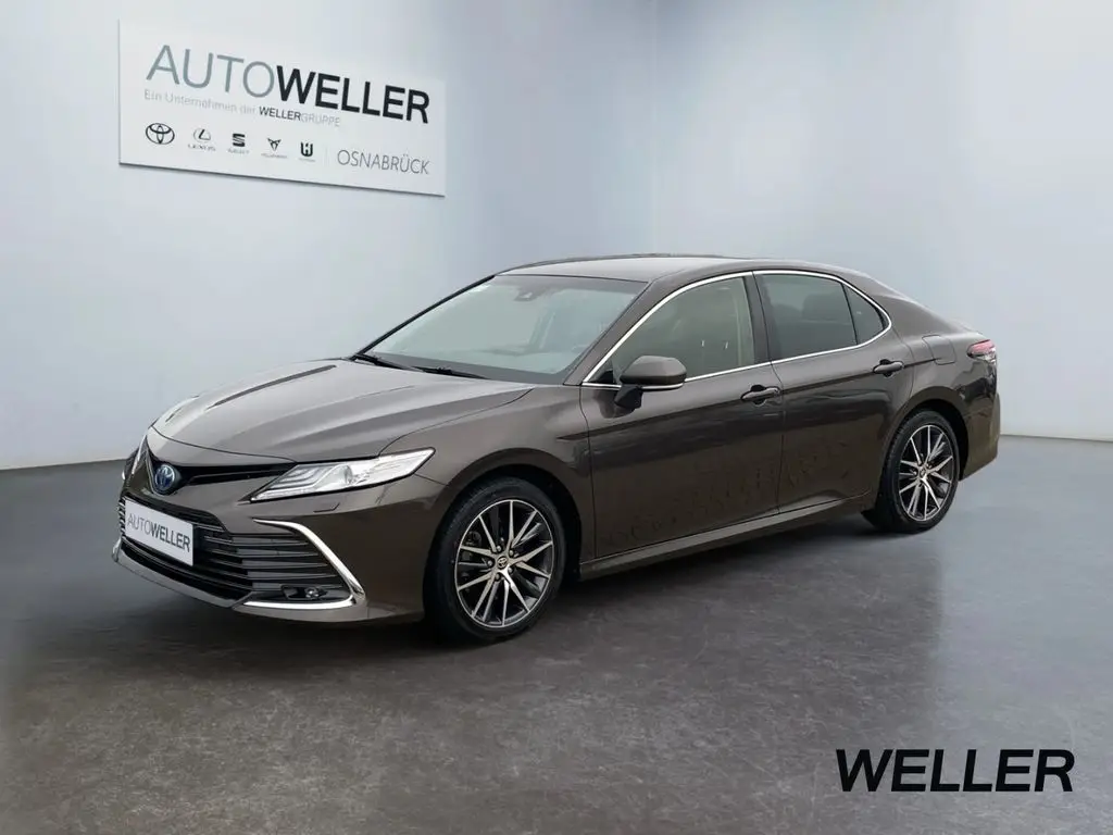 Photo 1 : Toyota Camry 2021 Hybrid