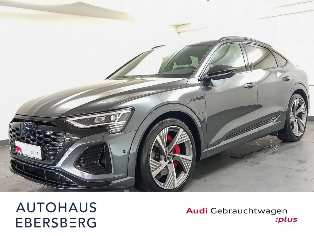 Photo 1 : Audi Q8 2023 Non renseigné