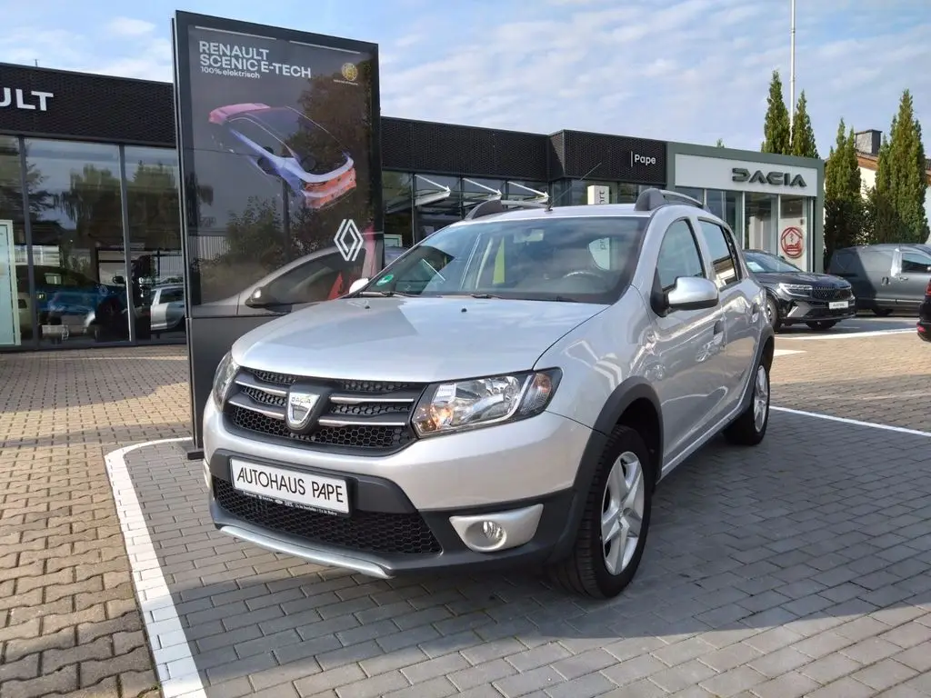 Photo 1 : Dacia Sandero 2016 Petrol