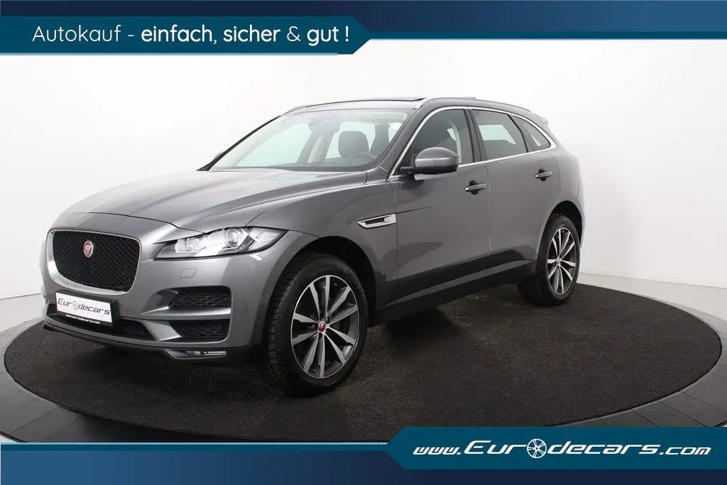 Photo 1 : Jaguar F-pace 2019 Petrol