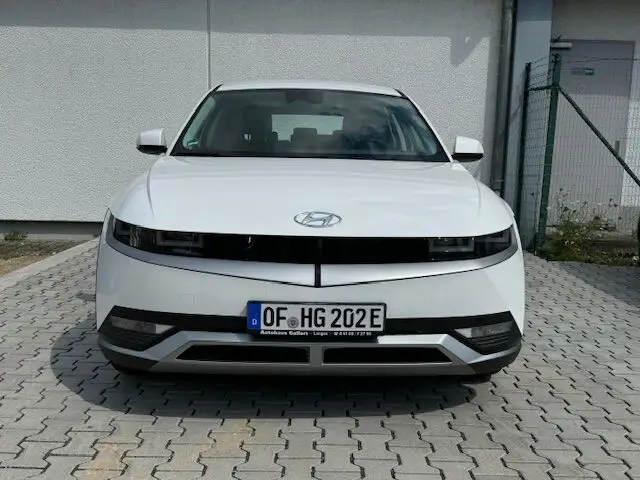 Photo 1 : Hyundai Ioniq 2024 Non renseigné