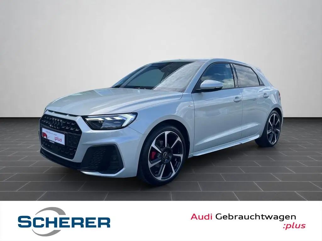 Photo 1 : Audi A1 2023 Essence