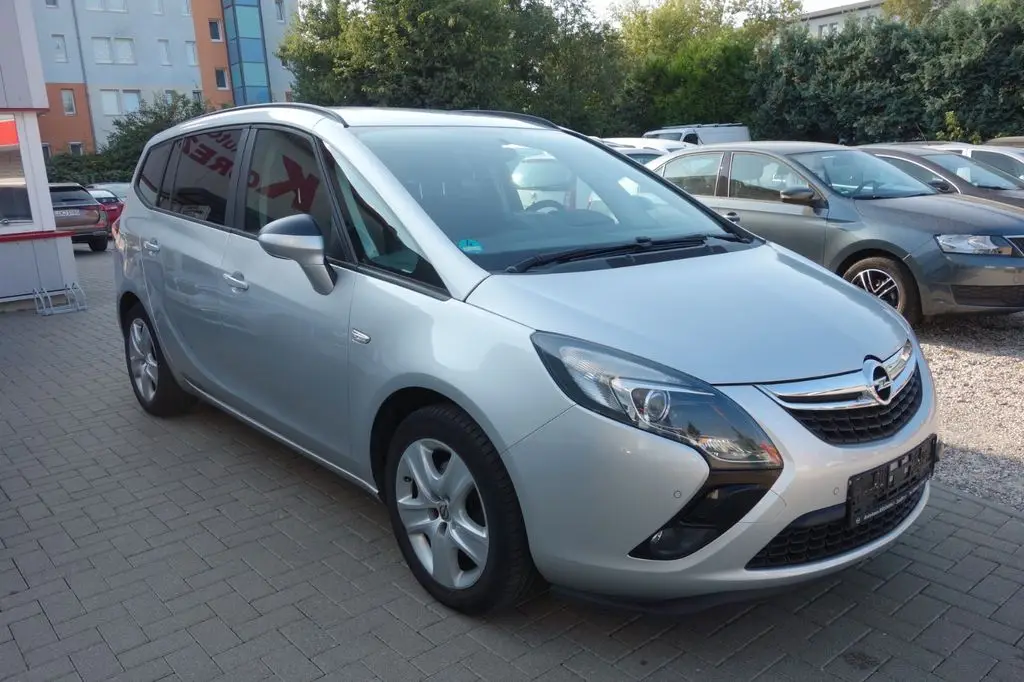 Photo 1 : Opel Zafira 2015 Essence