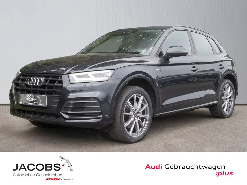 Photo 1 : Audi Q5 2021 Hybrid