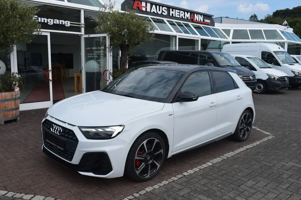 Photo 1 : Audi A1 2019 Petrol