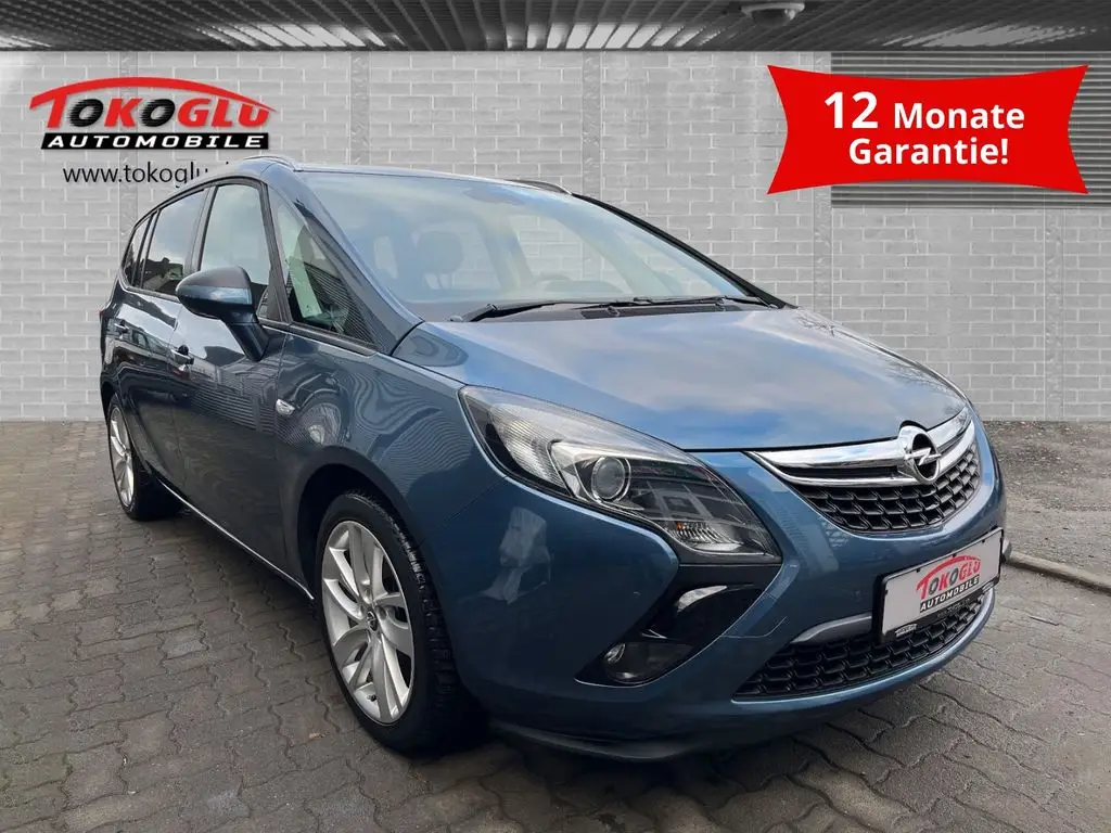 Photo 1 : Opel Zafira 2014 Petrol