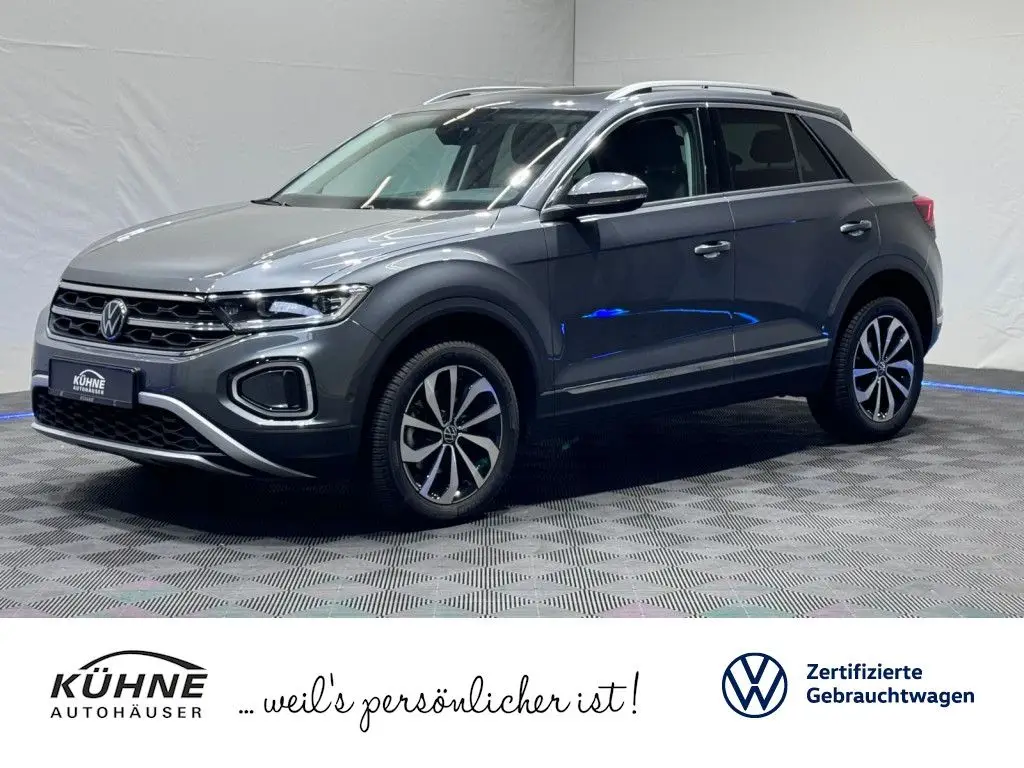 Photo 1 : Volkswagen T-roc 2022 Essence