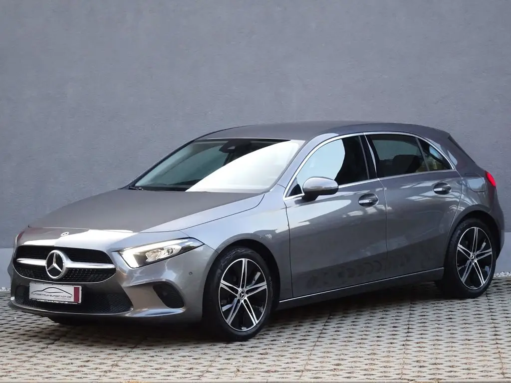 Photo 1 : Mercedes-benz Classe A 2022 Petrol