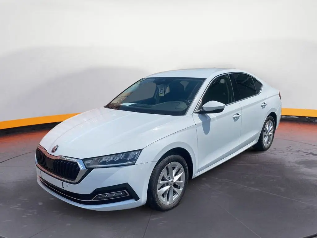 Photo 1 : Skoda Octavia 2023 Petrol