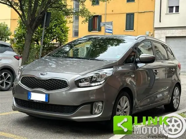 Photo 1 : Kia Carens 2016 Diesel