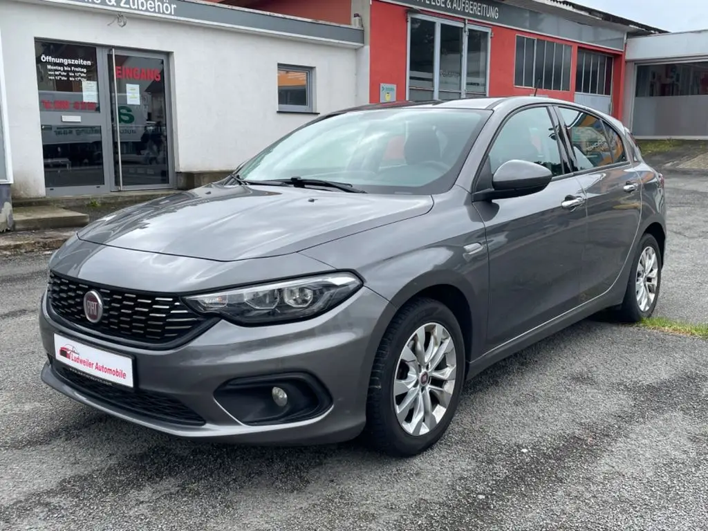 Photo 1 : Fiat Tipo 2018 Petrol