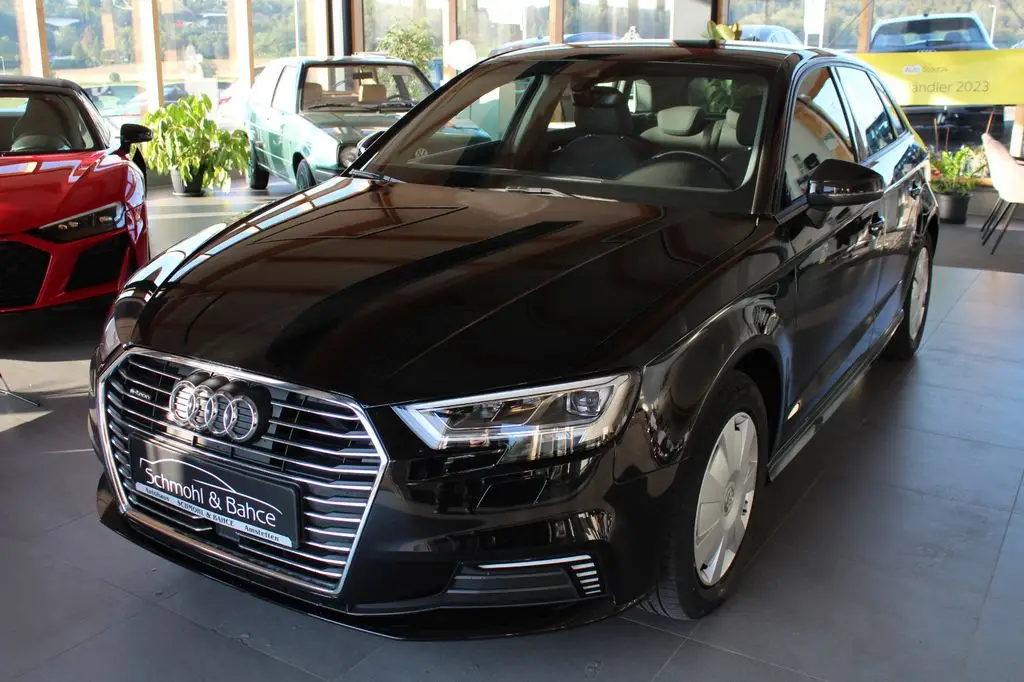 Photo 1 : Audi A3 2020 Hybrid