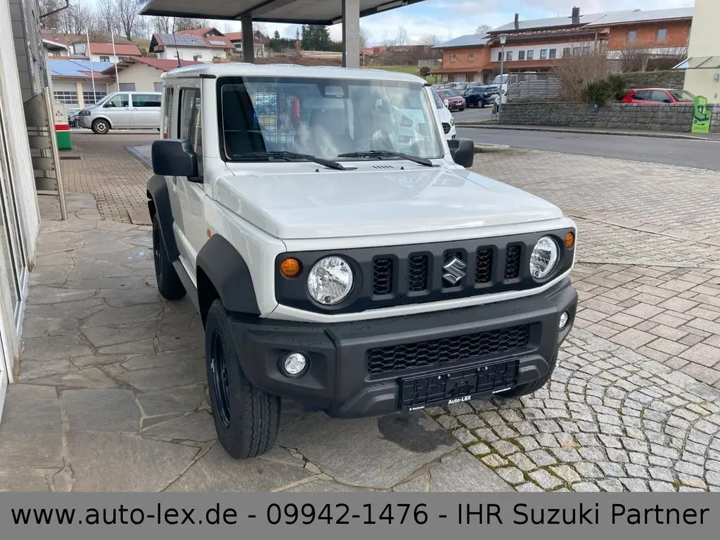 Photo 1 : Suzuki Jimny 2024 Petrol