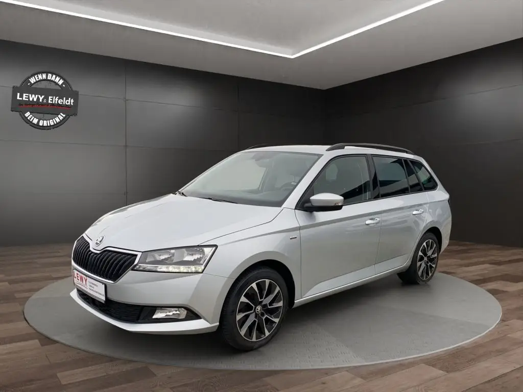 Photo 1 : Skoda Fabia 2020 Petrol