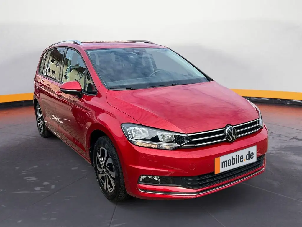 Photo 1 : Volkswagen Touran 2023 Essence