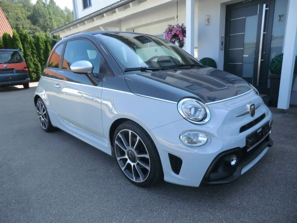 Photo 1 : Abarth 595 2017 Petrol