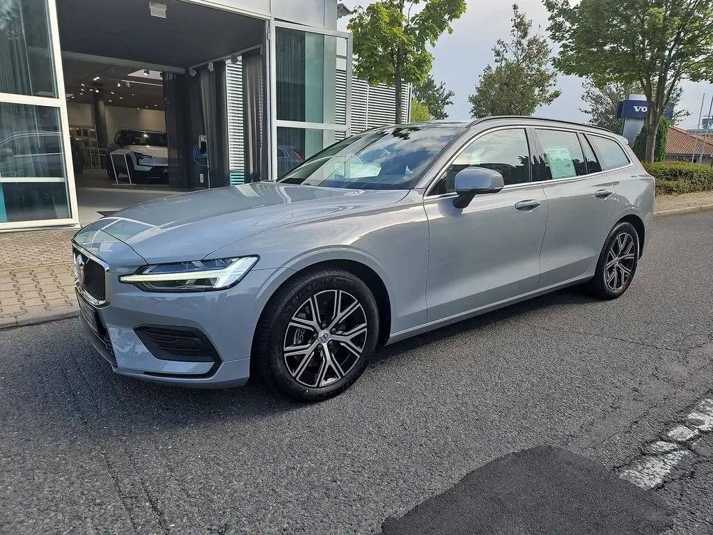 Photo 1 : Volvo V60 2023 Diesel