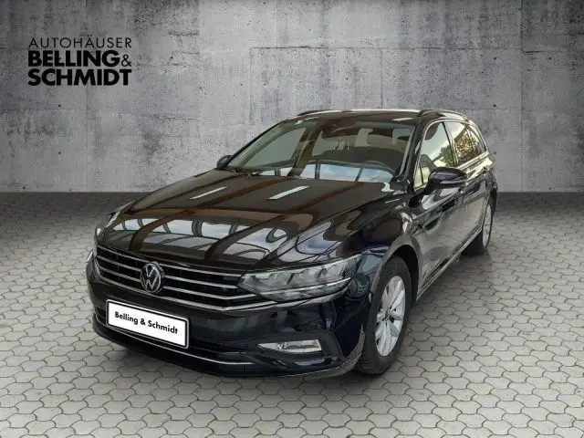 Photo 1 : Volkswagen Passat 2023 Diesel