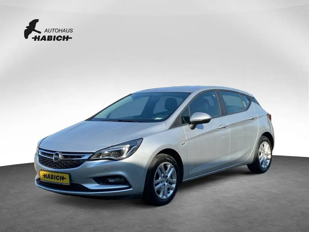 Photo 1 : Opel Astra 2019 Petrol